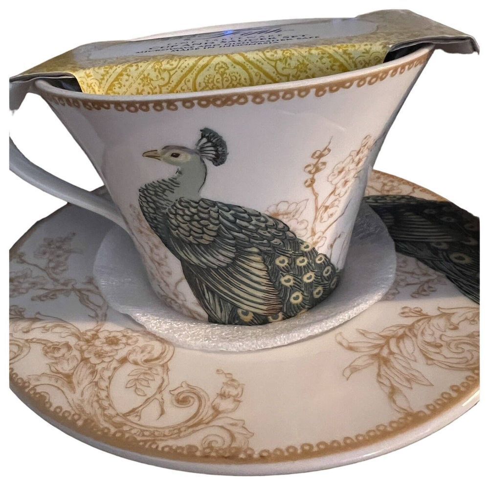 222 FIFTH SERENE PEACOCK Fine China Gold Inlay Accents Cup & Saucer Set‎ NIB